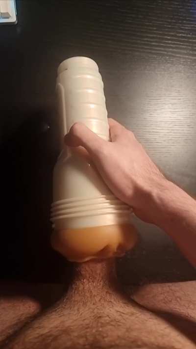 Who likes hearing grunts 😏