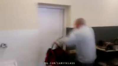 How a school day ends in Russia