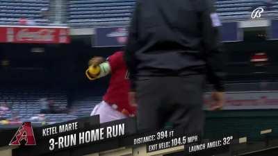 [Highlight] Ketel Marte 3-run homer in the second deck to make it 5-1 Diamondbacks.
