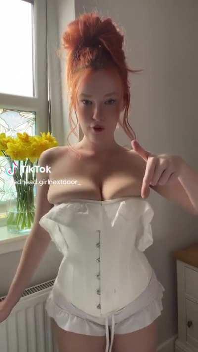 @redhead.girlnextdoor_