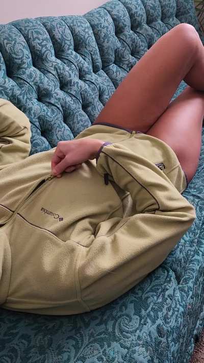 [F] always fleece and no bottoms 🤭