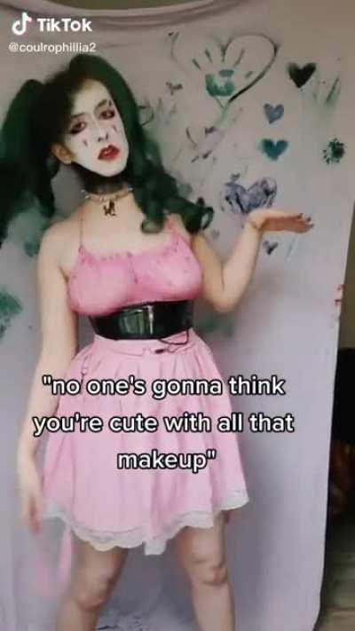 Remember those plastic toys with the two balls on swivels that clacked together? Why am I thinking of those suddenly 🤪