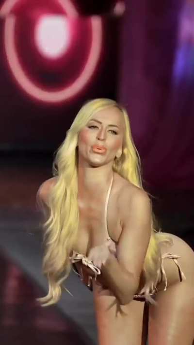 Summer Rae/Danielle Moinet