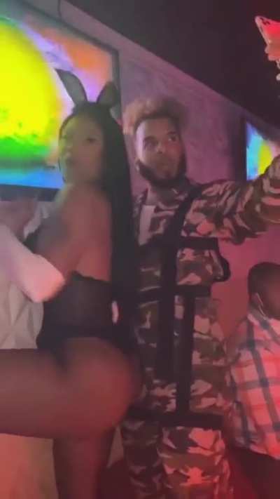 BUNNY 👯‍♀️🍑💦