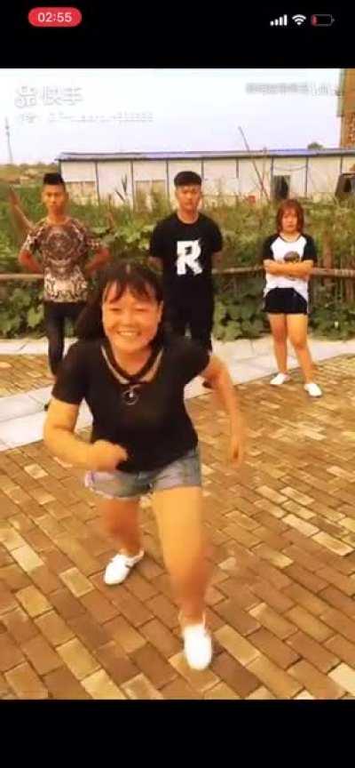 你扛我扛她也扛