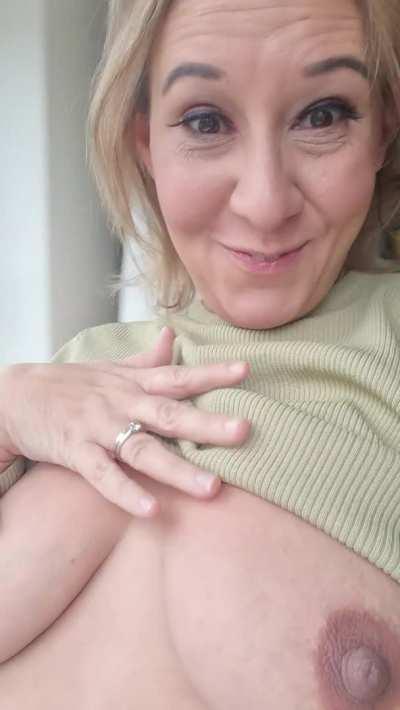 I love flashing my neighbours