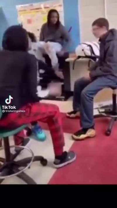 The whole class ran💀💀💀