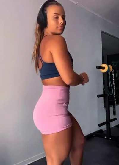 Our very own Savannah Prez. Getting quite popular in this subreddit!