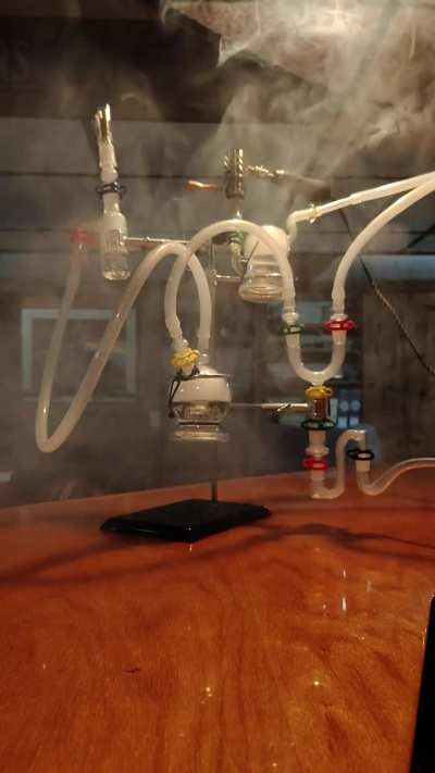 Ridiculous Bong Friday: Science Lab version 1