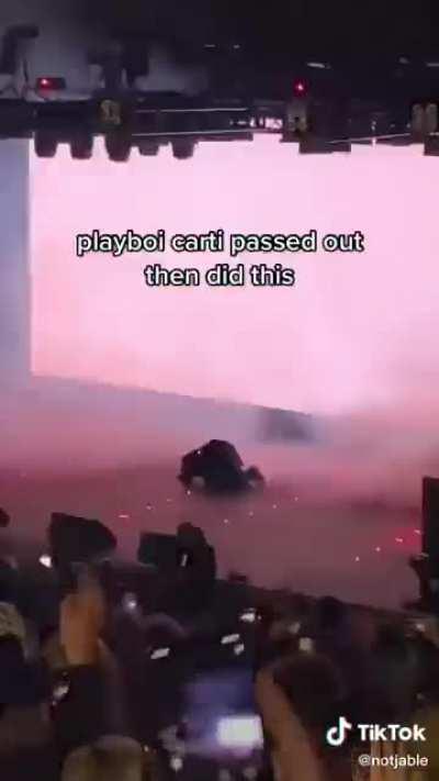 Carti being exorcised on stage 😳