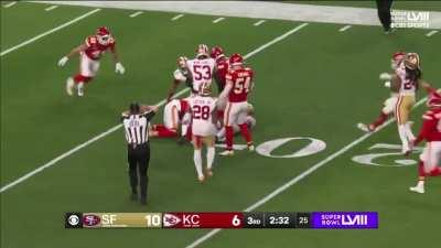 [Highlight] A 49ers defender accidentally gets hit by the ball on the punt and the Chiefs recover with a short field