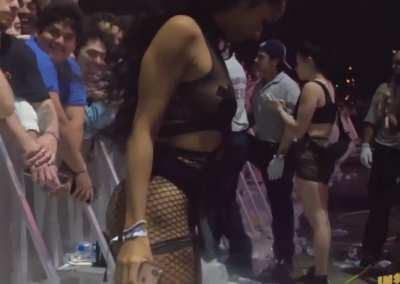 Brittany Thotter 🍑 Twerking at Rolling Loud