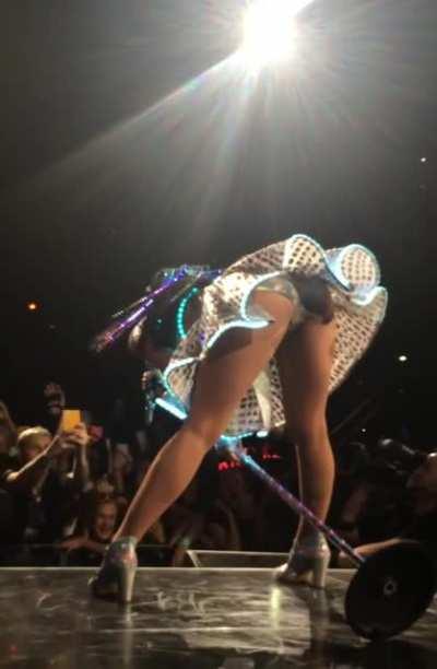 Katy giving her fans a great show!