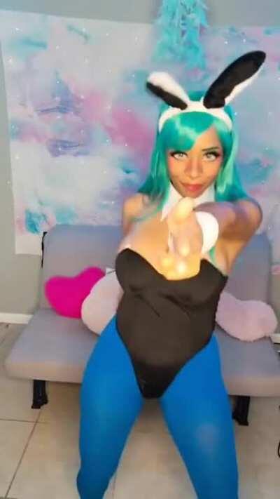 The way they bounce and her name is ahquamarine