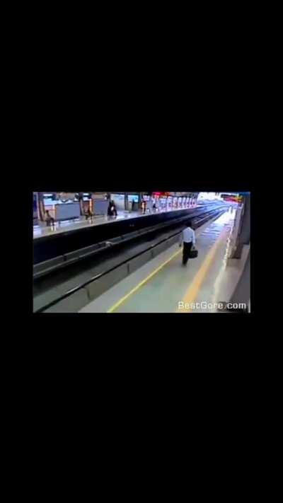 Man stuck between train and platform 