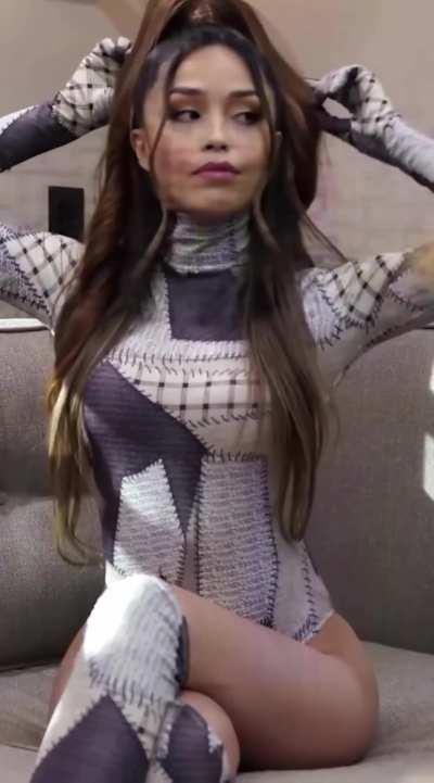 what an absolute goddess ✨