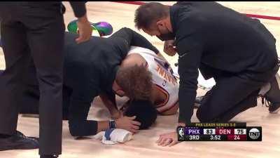 [Highlight] Suns and Nuggets get into it after Jokic hard foul on Payne. The Joker gets ejected