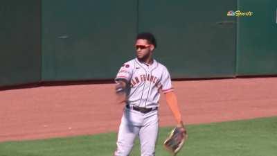 [Highlight] Luis Matos makes an incredible catch in center field