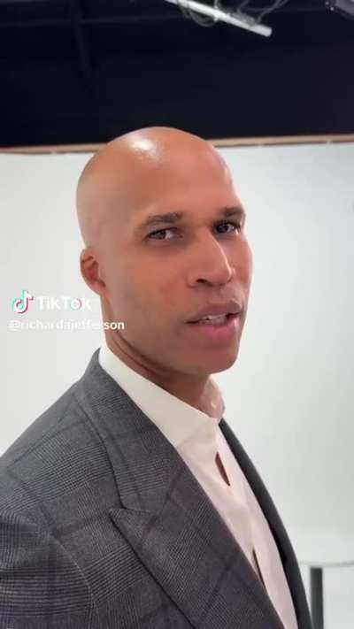 Who else is enjoying Hali's netflix press tour?