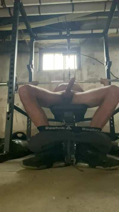 (M) Ride me while I workout 😋