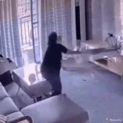 Минус телевизор