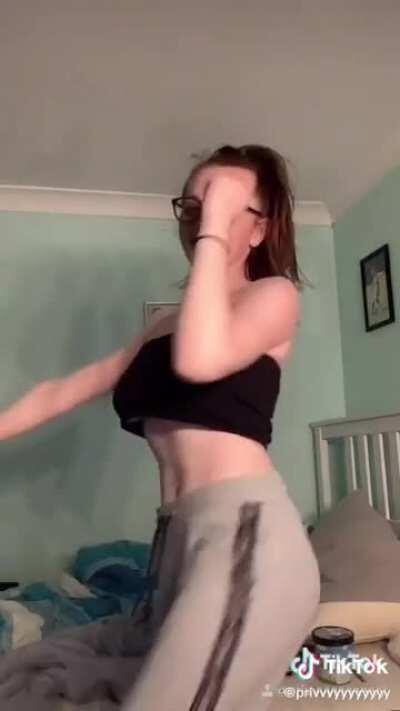 The underboob and ass on this thot, Alannah Durrant - @privvvyyyyyyyy