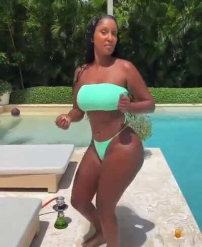 It’s the titty bounce in the beginning for me