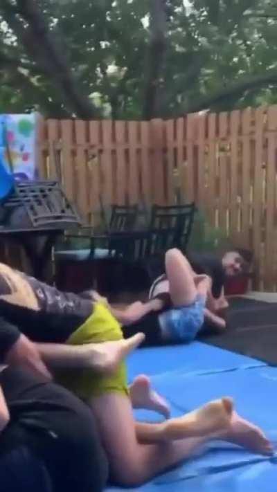 How does bro get out of this lol?