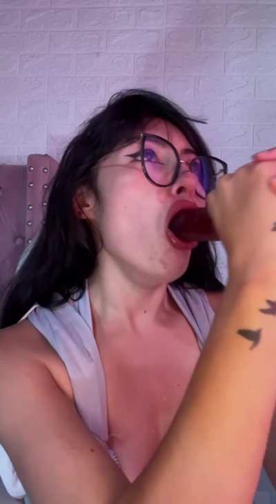 During my lunch break I destroy my throat