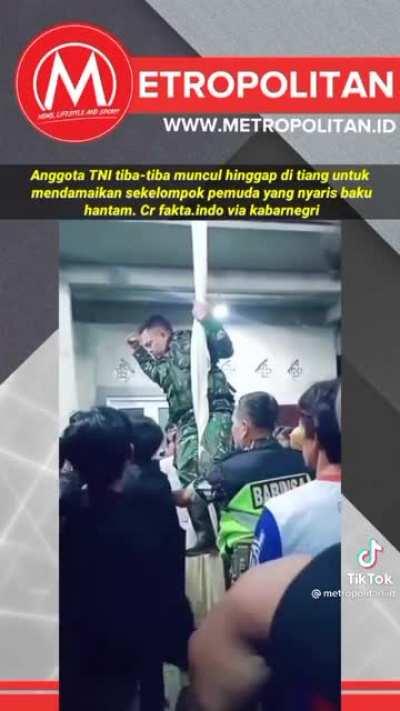 When u suddenly hear boss music