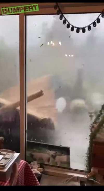 Aquela chuvinha de fim de tarde no verão