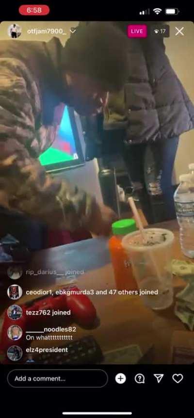 Otf jam selling crack on instagram live. What’s y’all thoughts ? 😂😂