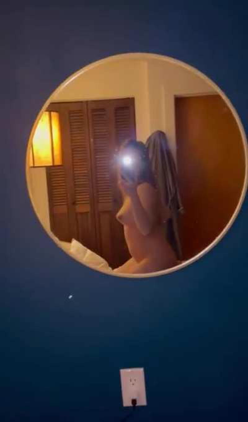 Took this selfie 3 months pregnant 