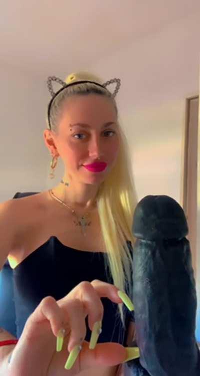 Lol u so tiny even the balls of my cock are even thick n huge than ur pindickellete 😂I’ll pegg that ass and get it locked up so u stop disappointing ppl 🥜how many inches hard is ur peanut?