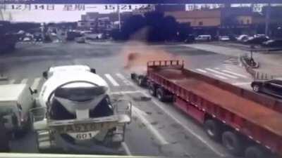 Unsecured heavy load. Driver survived with minor injuries.