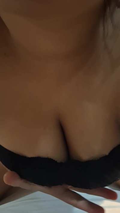 How can u ignore a slut like me daddy?