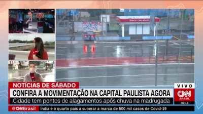 CNN reporter is robbed on live TV in São Paulo