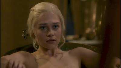 Emilia Clarke Tits and Ass Bathtub Scene in Game of Thrones S03E08