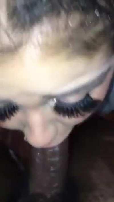 We have the throat in human form sorry goat... 🤣MS.Simone Richards🍑🐐 (upvote and ima flood I got her mega for sale too only $10🔥)