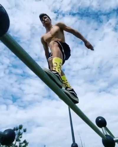 Play stupid games, win stupid prizes