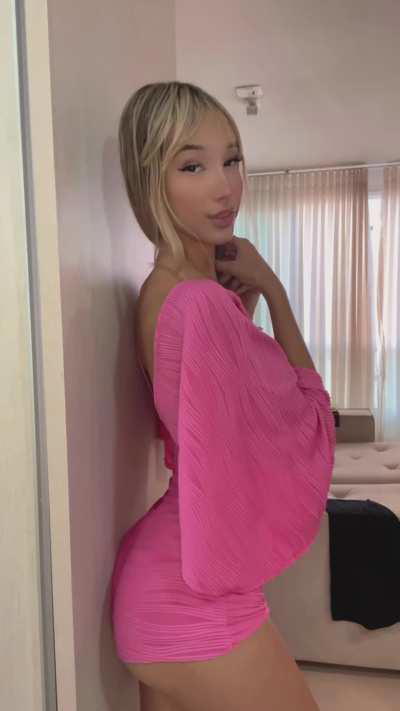 Tell me what you would do if you got your hands on my tiny waist