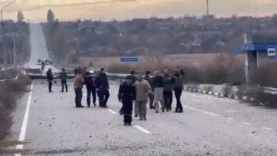 Today Ukraine returned 107 soldiers. Of these, 6 officers, 101 privates and sergeants. 74 fighters defended Azovstal. Some volunteers flew by helicopter to Mariupol to save lives and fight for the city. Managed to exchange seriously wounded.