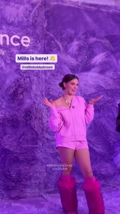 Milly Bobby in Pink