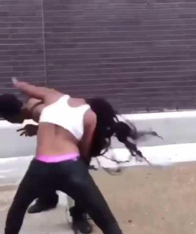 Smoke break in the middle of the fight ð ð¬