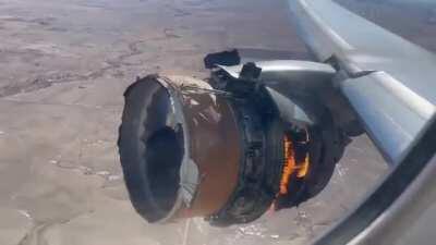 ✈️Airline engine on fire mid-flight