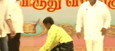 Dei. Enna da panra 🤣