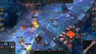 Have you ever seen a simultaneous double Penta Kill?