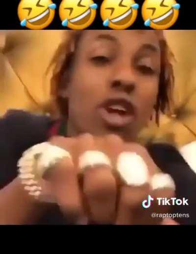 Rich The Kid pissing off Santa💀