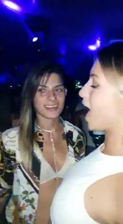 That's how clubbing should look like