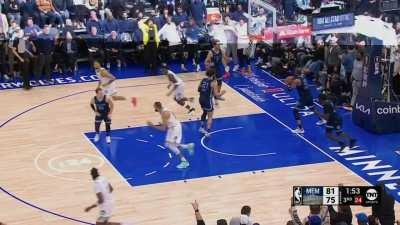 [Highlight] Anthony Edwards breaks some ankles and throws the lob to himself off the backboard! (Full replays)